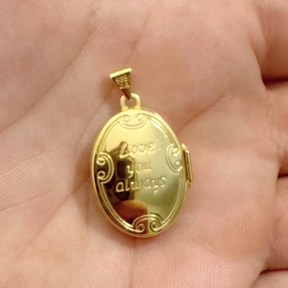 14KT GOLD LOCKET BRAND NEW - Picture 2 of 6